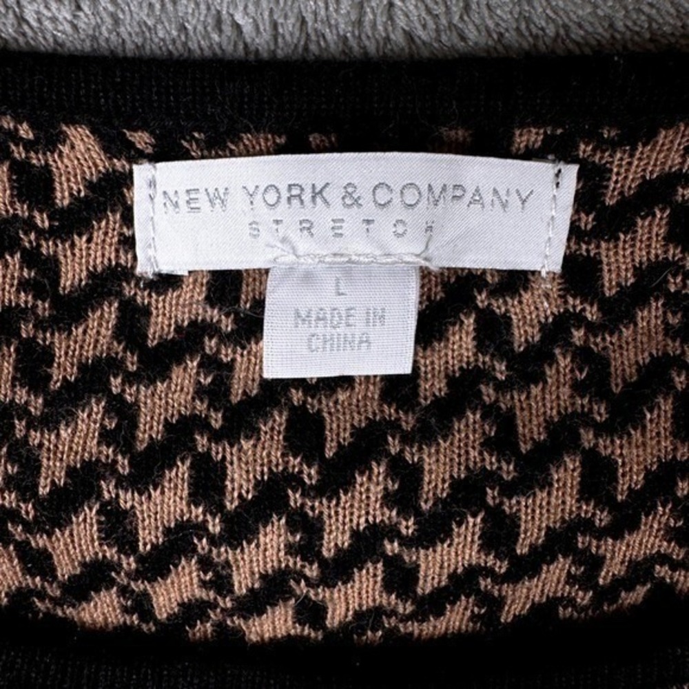 New York & Company Brown Houndstooth Red Floral Hem Sweater Dress Women's L - Picture 4 of 10